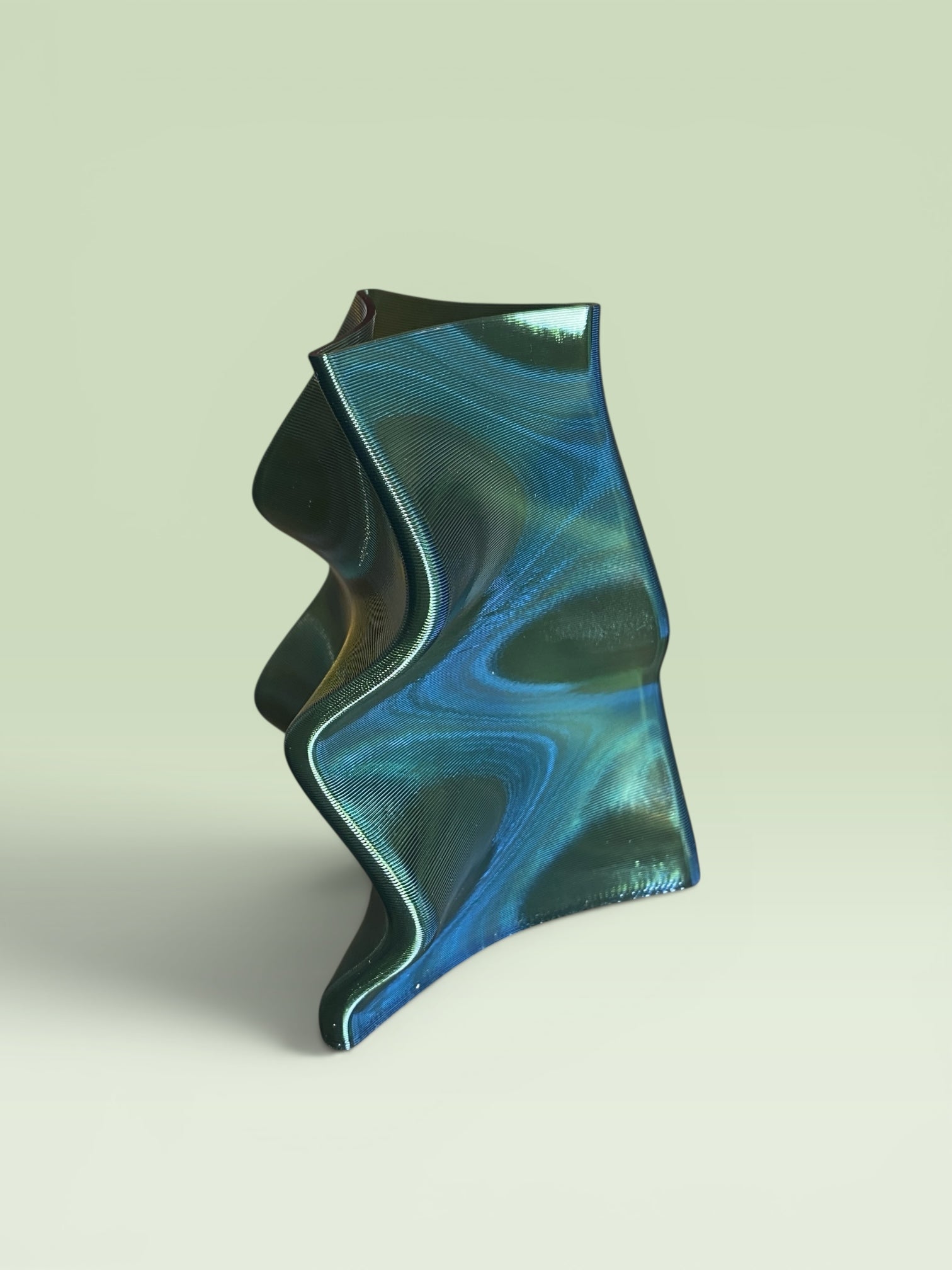 Mini Bull-Kelp Vase